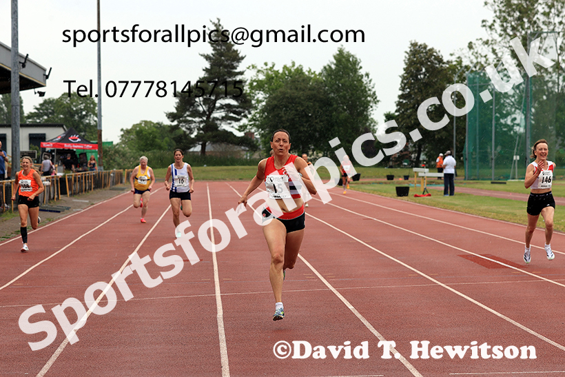 200 metres, 2025 NEMAA Track and Field, Monkton. Photo: David T. Hewitson/Sports for All Pics